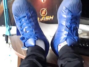 18 Years old sneaks plus socks fetish