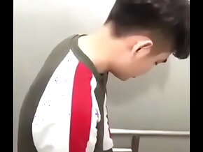 Quay lén sục cu lấy tinh trùng xét nghiệm